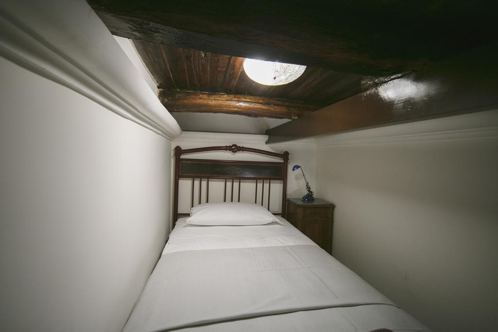 Area Angioina Suites Napoli Eksteriør bilde