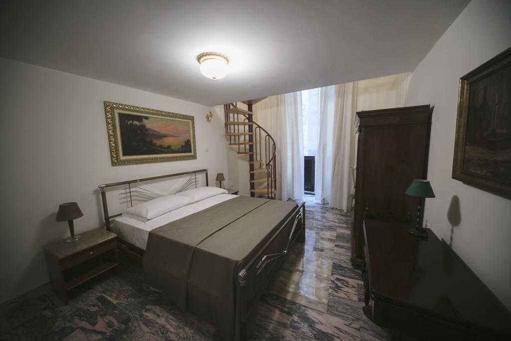 Area Angioina Suites Napoli Eksteriør bilde